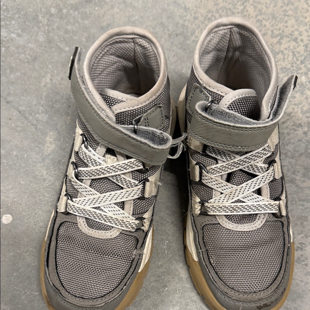 OshKosh B'gosh Kids High-Top Sneakers - Gray and Tan